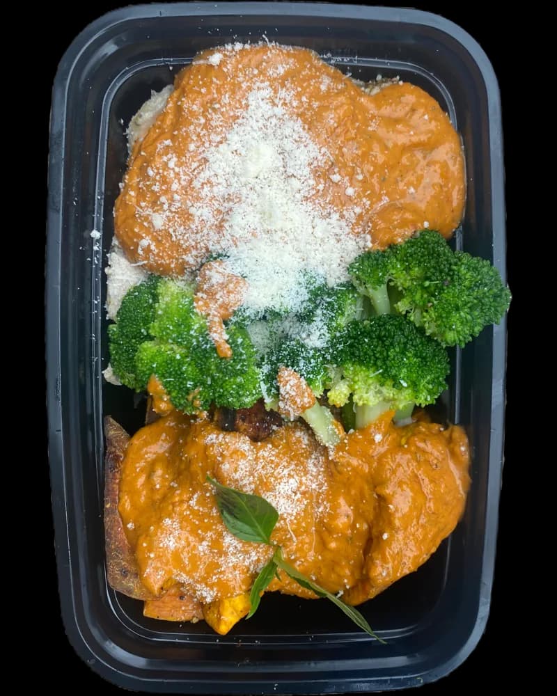 Tuscan Chicken in a meal prep container